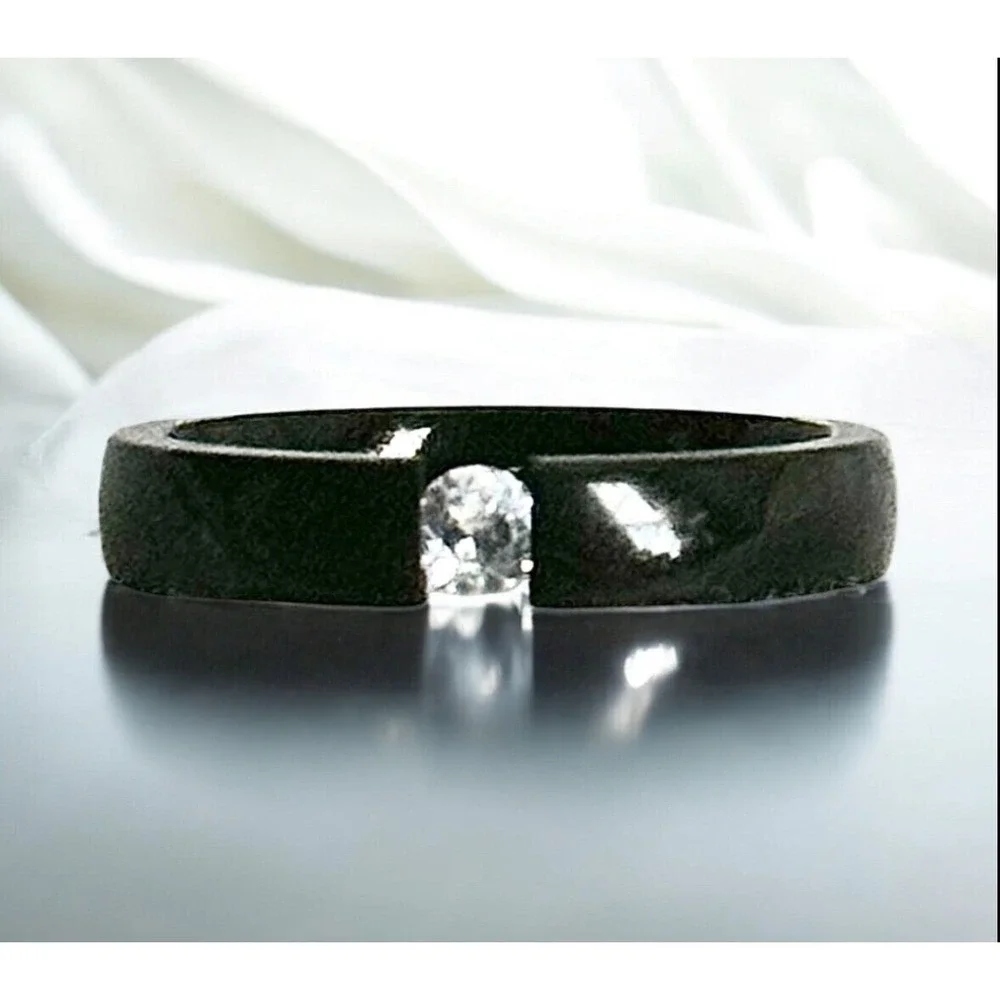 Minimalist Black Stainless Steel Ring with Center Simulated‎ Diamond